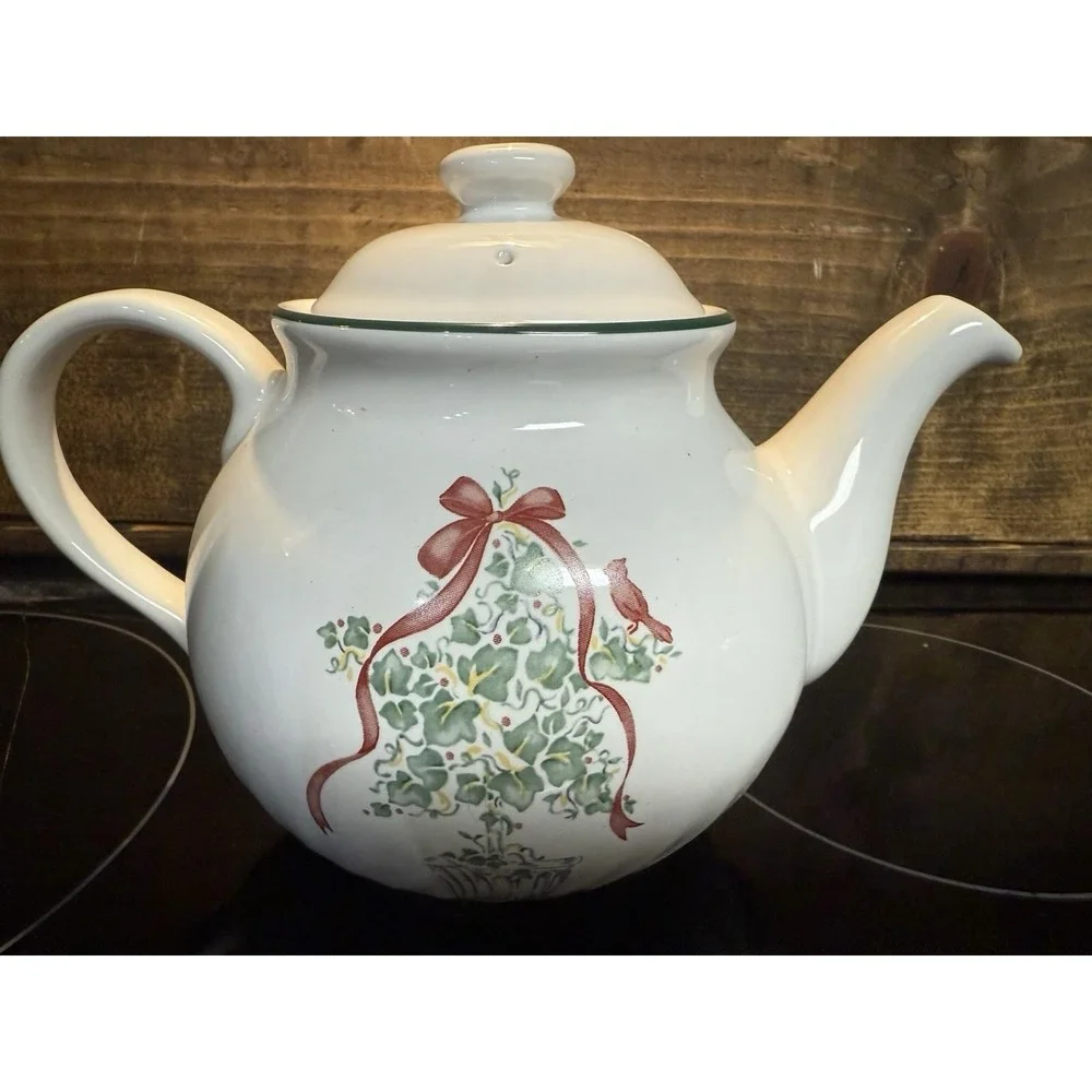Corelle Holiday Tea Pot‎ Stoneware Callaway Christmas Ivy Topiary Teapot